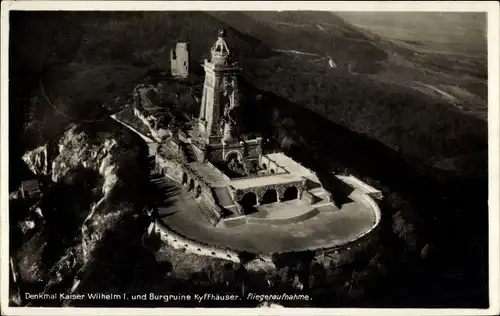 Ak Steinthaleben Kyffhäuserland Thüringen, Kaiser Wilhelm Denkmal, Kyffhäuserruine, Fliegeraufnahme