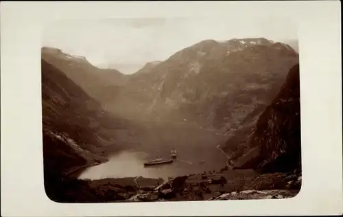 Ak Geiranger Norwegen, Fjord