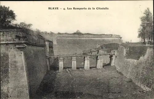 Ak Blaye Gironde, Les Remparts de la Citadelle