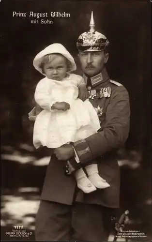 Ak Prinz August Wilhelm von Preußen, Portrait mit Sohn Alexander Ferdinand
