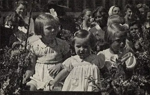 Ak Drei Prinzessinnen der Niederlande, Beatrix, Irene, Margriet