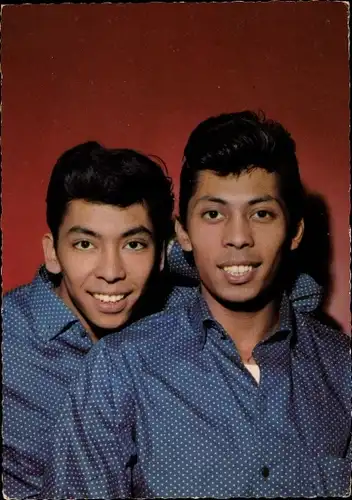 Ak Band The Blue Diamonds, Portrait