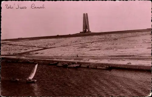 Ak Suez Ägypten, Partie auf dem Suez Kanal, Denkmal
