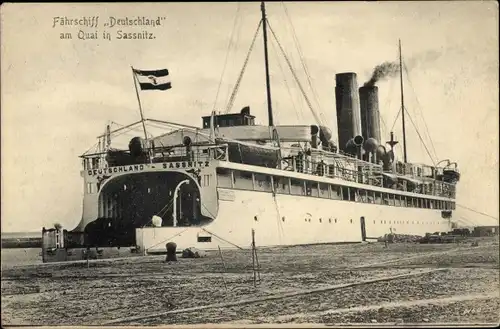 Ak Sassnitz auf der Insel Rügen, Fährschiff Deutschland, Am Quai