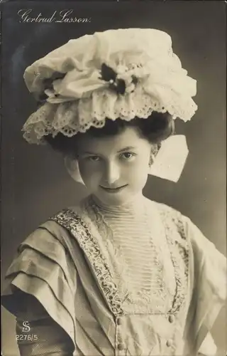 Ak Schauspielerin Gertrud Lasson, Portrait