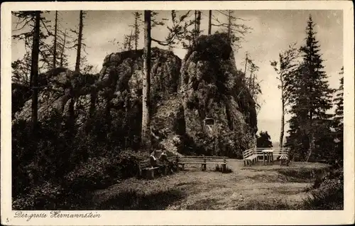 Ak Manebach Ilmenau Thüringen, Blick auf den großen Hermannstein