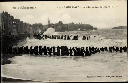 Ak Saint Malo Ille et Vilaine Bretagne, Le Sillon un jour du tempete