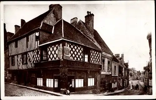 Ak Saint-Étienne Loire, Rue Bourgh-le-Comte et Rue du Paty avec la Maison de bois