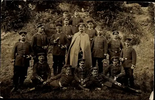 Foto Ak Deutsche Soldaten in Uniformen, Gruppenbild, Kaiserzeit