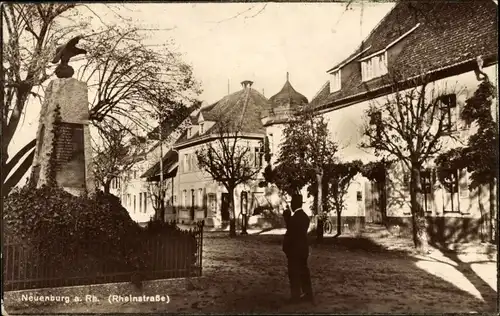 Ak Neuenburg am Rhein Baden, Denkmal, Rheinstraße
