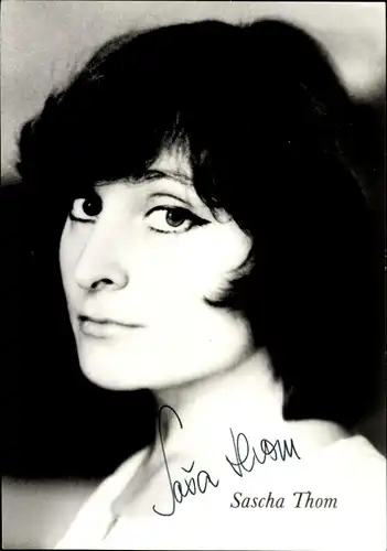 Ak Schauspielerin Sascha Thom, Portrait, Autogramm