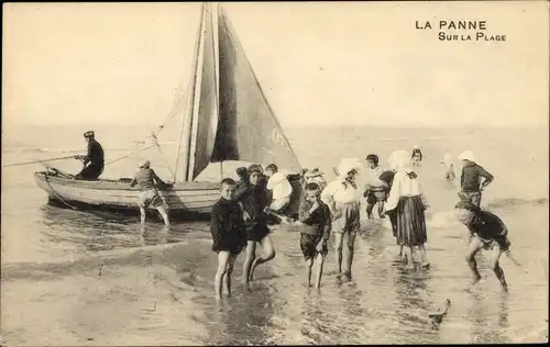 Ak La Panne De Panne Westflandern, Am Strand