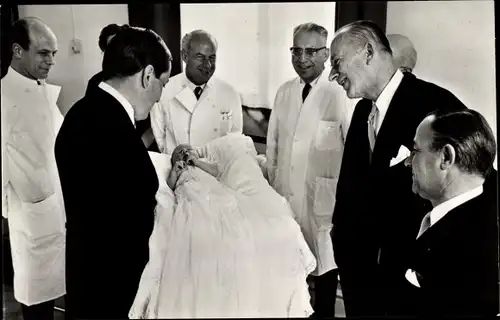 Ak Prinz Claus, Claus von Amsberg mit Sohn Prinz Alexander, 1967