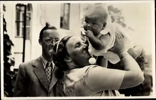 Ak Prinzessin Juliana der Niederlande, Prinz Bernhard, Prinzessin Beatrix