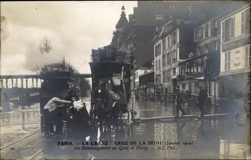 Ak Paris XVI Passy, La grande Crue de la Seine, Un Demenagement au Quai de Passy, Hochwasser 1910