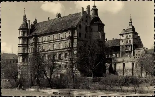 Ak Güstrow in Mecklenburg, Schloss von der Stalinstraße aus gesehen