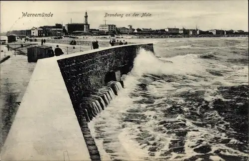 Ak Ostseebad Warnemünde Rostock, Mole, Brandung