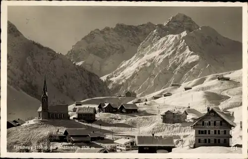 Ak Hirschegg Mittelberg im Kleinwalsertal Vorarlberg, Teilansicht mit Widderstein, Winter