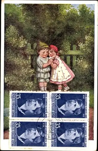 Ak Junge tröstet weinendes Mädchen