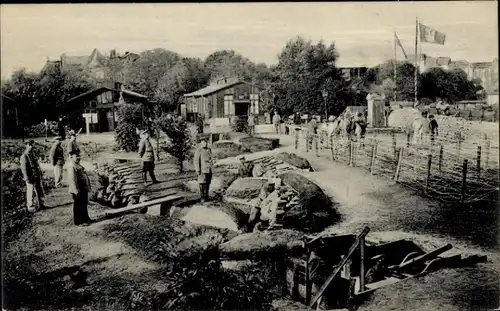 Ak Hamburg Nord Eppendorf, Reinckeplatz, Militärische Schaustellung 1915, Soldaten, Schützengräben