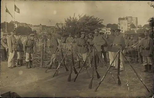 Foto Ak Hamburg Eppendorf, Reinckeplatz, Militärische Schaustellungen 1915, Eppendorfer Landstr.