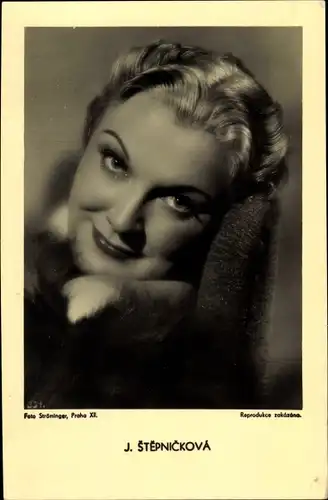 Ak Schauspielerin Jiřina Štěpničková, Portrait