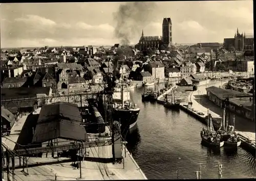 Ak Hansestadt Wismar, Hafen, Schiff, Blick über die Stadt