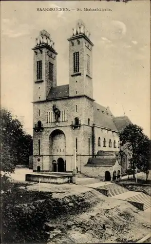 Ak Saarbrücken, Blick auf die St. Michaelskirche