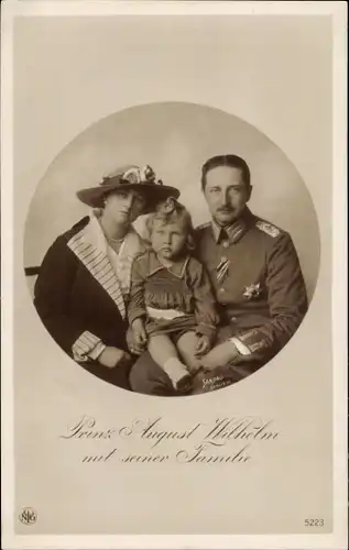 Ak August Wilhelm Prinz von Preußen, Alexandra Viktoria, Prinz Alexander Ferdinand