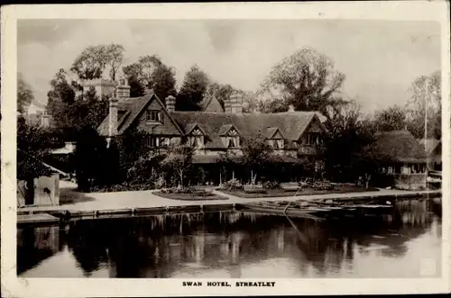 Ak Streatley on Thames Berkshire England, Swan Hotel