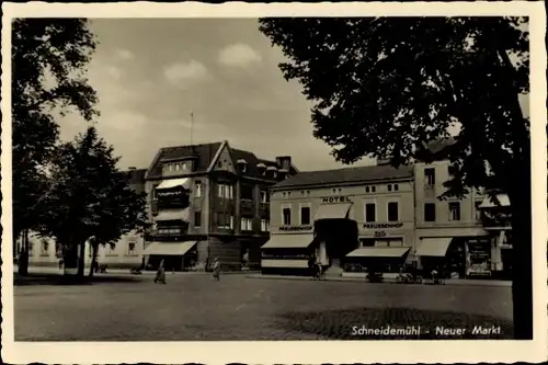 Ak Piła Schneidemühl Pommern, Neuer Markt, Hotel Preußenhof