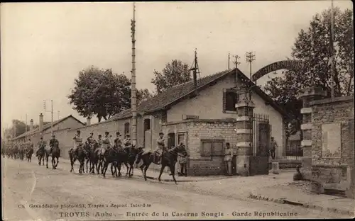 Ak Troyes Aube, Eingang zur Songis Kaserne