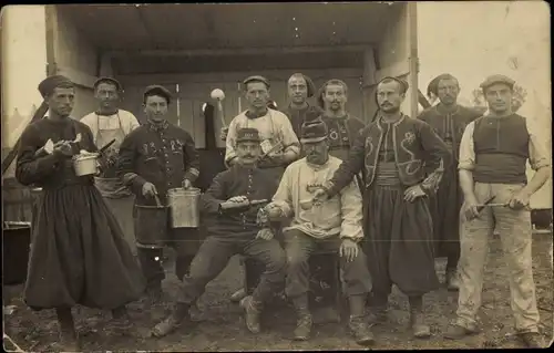 Foto Ak Französische Soldaten in Uniformen, I WK