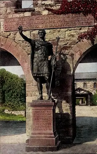 Ak Bad Homburg vor der Höhe, Römerkastell Saalburg, Porta decumana, Standbild Kaiser Antonius Pius