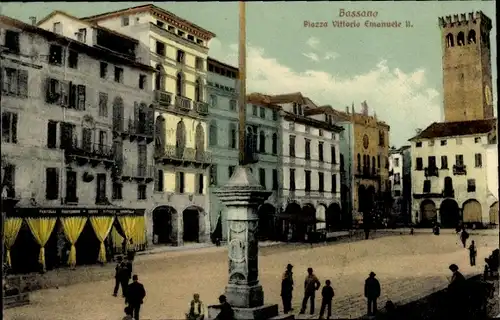 Ak Bassano del Grappa Veneto, Piazza Vittorio Emanuele II.