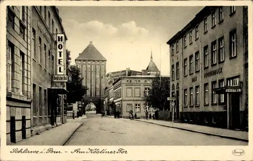 Ak Sławno Schlawe Pommern, Am Kösliner Tor, Straßenpartie, Hotel Deutscher Hof, Haus Roggenbuck