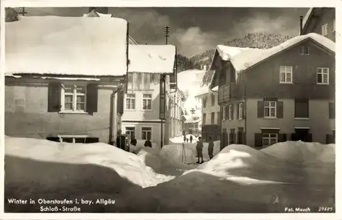 Ak Oberstaufen im Allgäu, Schlossstraße, Winter, Skifahrer