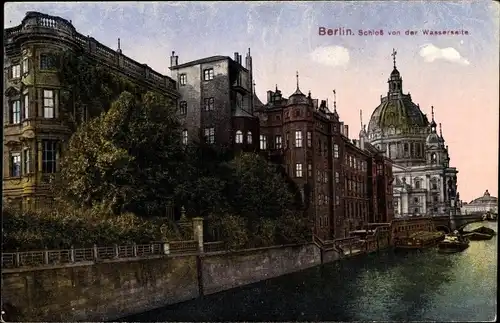 Ak Berlin Mitte, Schloss, Wasserseite