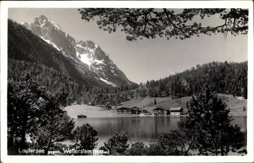 Ak Mittenwald in Oberbayern, Lautersee gegen Wetterstein