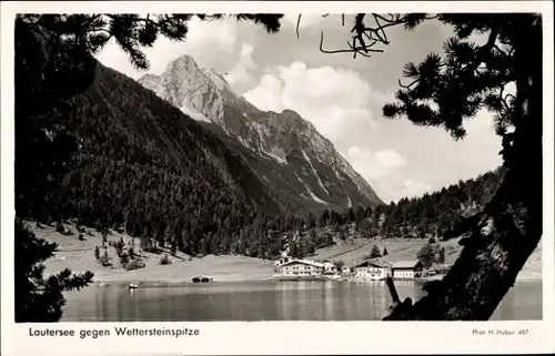 Ak Mittenwald in Oberbayern, Lautersee gegen Wettersteinspitze