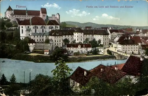 Ak Füssen im Allgäu, Partie am Lech mit Schloss und Kloster