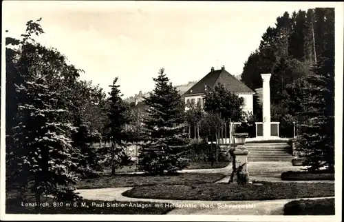 Ak Lenzkirch im Schwarzwald, Heldenhain, Paul-Siebler-Anlagen