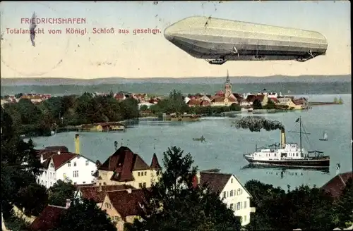 Ak Friedrichshafen am Bodensee, Totale vom Kgl. Schloss aus, Zeppelin in Fahrt