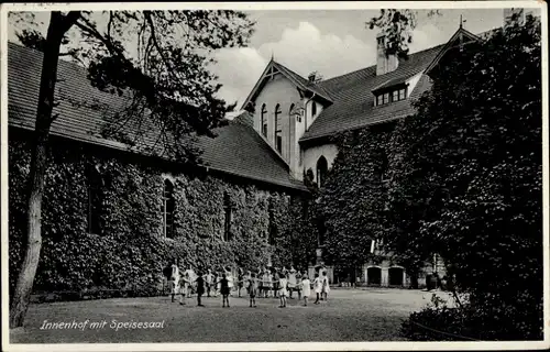Ak Rewal Rewahl Pommern, Kinder Seehospiz, Innenhof mit Speisesaal