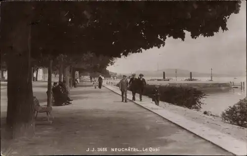 Ak Neuchâtel Neuenburg Stadt, Partie am Kai