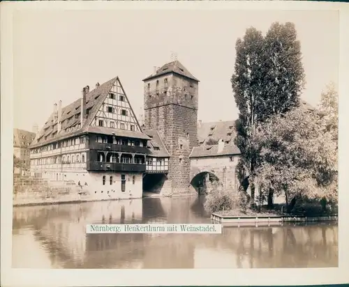 Foto Nürnberg in Mittelfranken Bayern, Henkerturm mit Weinstadel