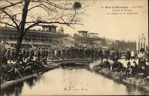 Ak Paris XVI Passy, Bois de Boulogne, Course de Courses, La Riviere, La Passerelle