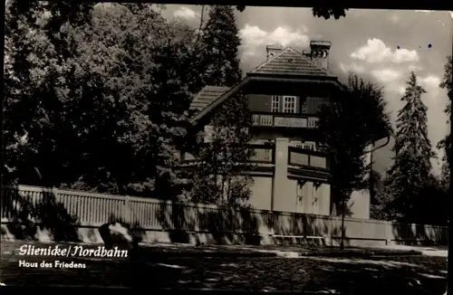 Ak Glienicke Nordbahn bei Hermsdorf in Brandenburg, Haus des Friedens