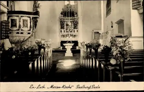 Ak Saalburg in Thüringen, Ev.-Luth. Marien-Kirche, Altarraum, Kanzel