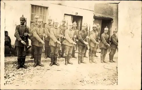Foto Ak Deutsche Soldaten in Uniformen, Gruppenbild, Kaiserzeit, I. R. 45